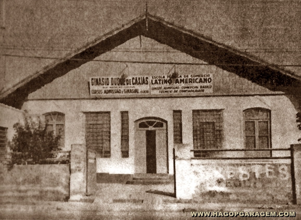 Fachada do Colégio Duque de Caxias em 1956